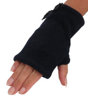 HAND WARMER WITH BOW
